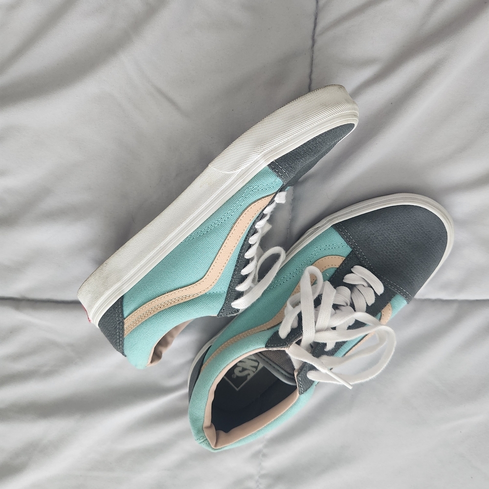 Vans Teal and Gray Shoes with White Laces - Picture 1 of 4